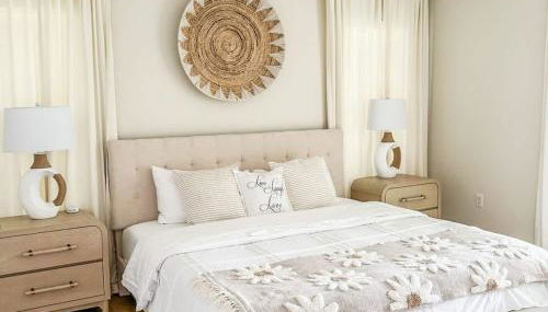 Spacious Private 2BR-2BA I Pool I Garage I Central - Foto 3