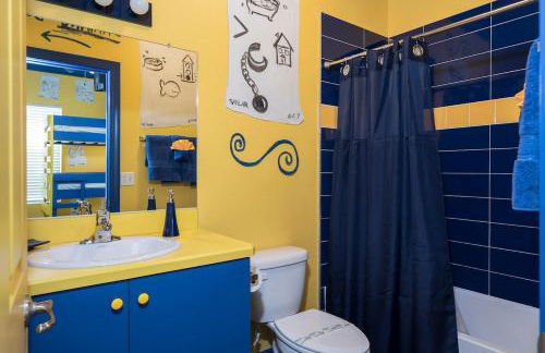 Lakefront Mansion on 10 Acres - Sleeps 15-45 - Foto 4