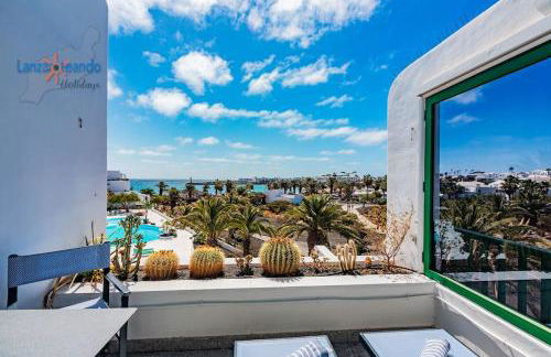 House of the Horizon Playa Las Cucharas VV penthouse with sea & pool view AIRCON - Foto 33
