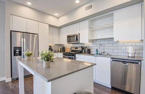 Hollywood Escape! Elegant 2BR 2BA Rental - Foto 7