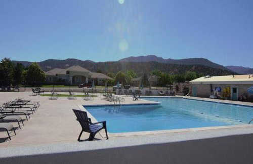 Tacit Shadow Resort Shangri-La King Suite, Gym, Coffee Bar, Hot-Tub, Free Laundry, Food Available - Foto 24