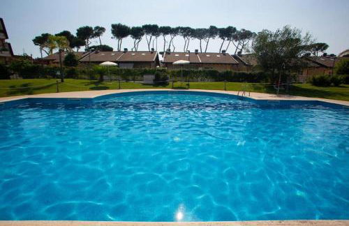 Relaxing Apartment With View - Photo 1