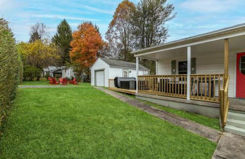 New River Gorge Cottage w Hot Tub, Fire Pit, Grill - Foto 19