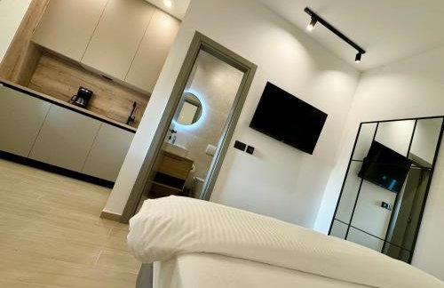 LUX Apartments - Photo 22