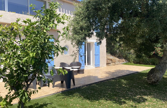 4 bedroom House in Bormes-les-Mimosas with garden and terrace - Photo 31