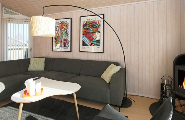 8 Person Holiday Home in Dronningmolle - Foto 6