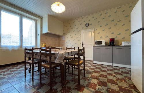 Gîte familial paisible, proche Gorges de la Loire, avec cour fermée, 3 chambres, équipements bébé - FR-1-582-116 - Foto 12