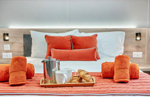 Astoria Lodge Smart Modern 2-Bedroom Holiday Lodge Milford on Sea - Photo 13