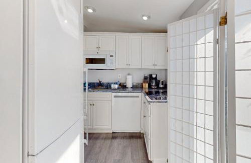 Jones Locker #10 - Foto 10