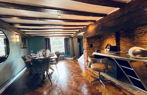 The Foremans House, With Hot Tub, A luxurious Historical pre 16th Century Grade II Listed House, location Essex in a picturesque Village, Country Pub In walking Distance - Foto 16