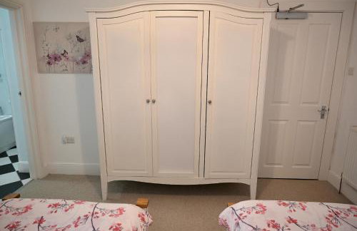 Bay View, Sleeps 18, 7 Bedrooms, 7 Bathrooms, Seafront, Criccieth - Foto 53