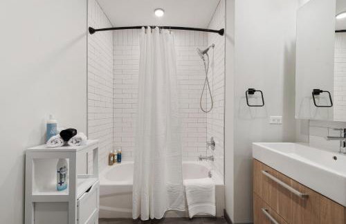 Experience Downtown Chicago at Millennium - Luxury Apartments in The Loop - Photo 26