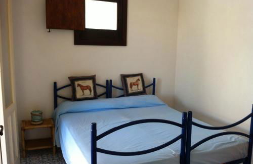 Villa by the Vulcano - 70mq plus large garden and patio - Foto 10