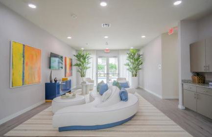 Beachside Bliss, 1BR Condo with Pool at Dania Beach - Foto 21