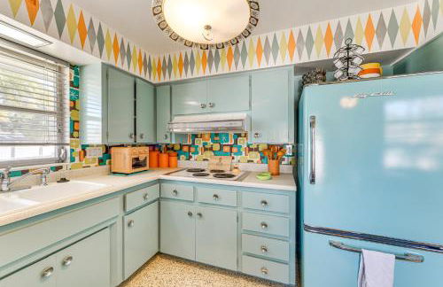 Lanai and Pet Friendly! Retro-Chic Sarasota Home! - Foto 10