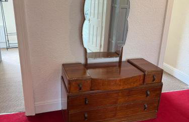 Large Traditional, Sleeps 8, 2 baths, Train, Tram, Pubs, Hucknall - Foto 51