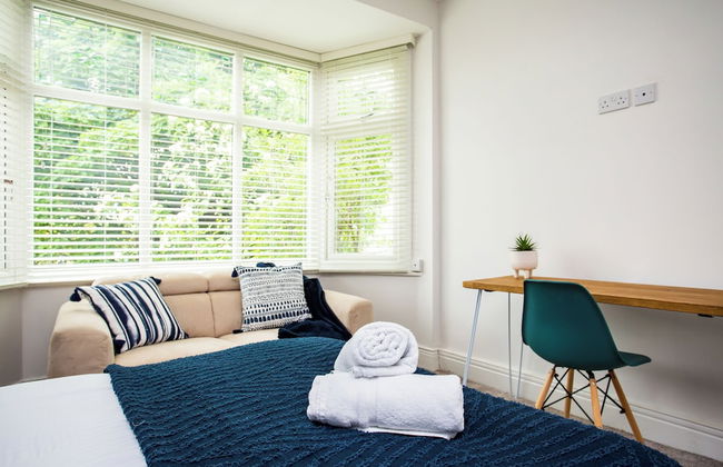 Spacious 5 Bed House Newcastle Gateshead - Photo 25