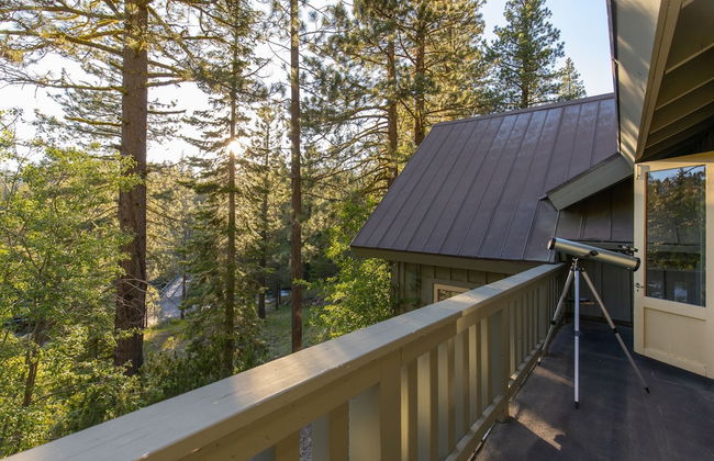 Everett by Avantstay 5mins to Palisades Tahoe w HOT TUB - Photo 28