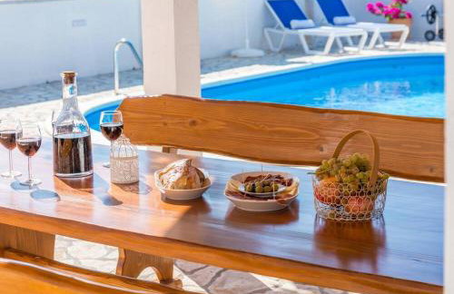 The Grandfather's courtyard villa with heated pool - Foto 33