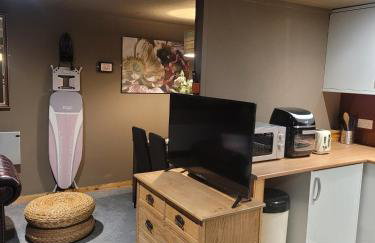 THE MOORINGS - Photo 9