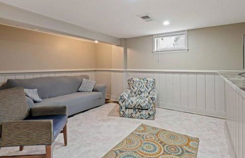 Benson. Cozy pet friendly living. No pet fees. - Photo 13