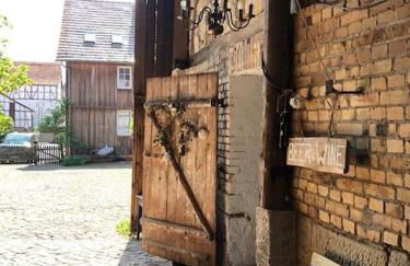 Pretty half-timbered cottage on romantic yard - Foto 7