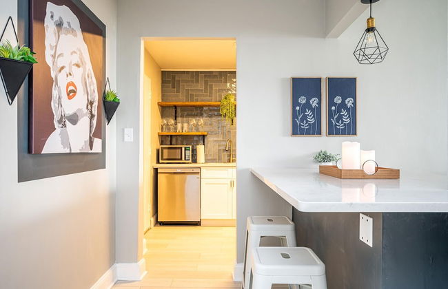 ATL downtown 2BR King Bed FREE parking - Foto 18