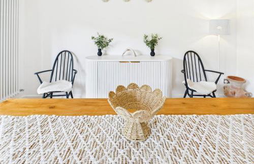 Luxury Beach Stay with Hot Tub - Foto 16