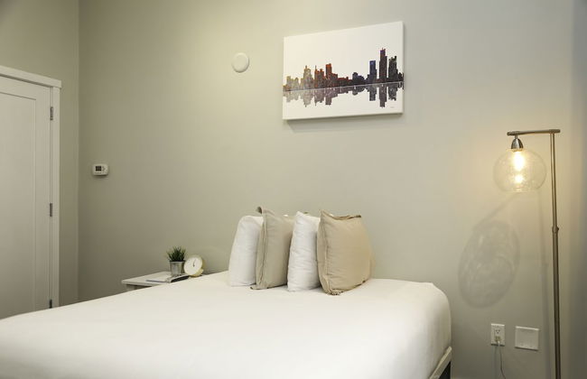 Maverick Suites at 245 Newbury St - Foto 7