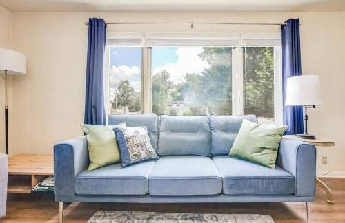 Entire Home Blocks from Notre Dame. Sleeps 8+ - Foto 19