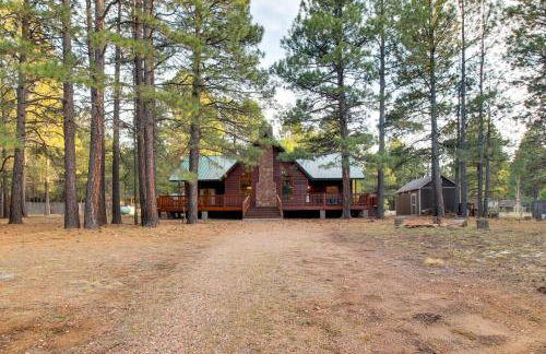 Hike, Fish and Relax Fireside! Forest Lakes Cabin - Foto 4