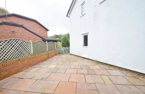 Huntsfield House- Stunning Modern 4 Bedroom House Suitable for Work and Leisure Stays - Foto 48