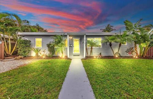 Sunny Days Getaway, 5BD Heated Pool Family Home! - Foto 43