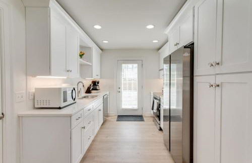 Professionally Designed 4BD Central location - Foto 11