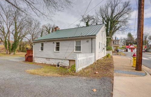 Walk to Beach Historical Fredericksburg Home - Foto 21