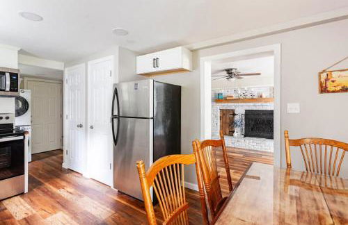 The Refuge on 5th - Pets , Patio & Firepit - Photo 21