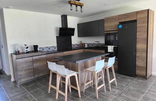 villa récente climatisée avec piscine privée - Photo 3