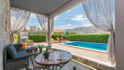 House Lisica - Photo 2, Garden