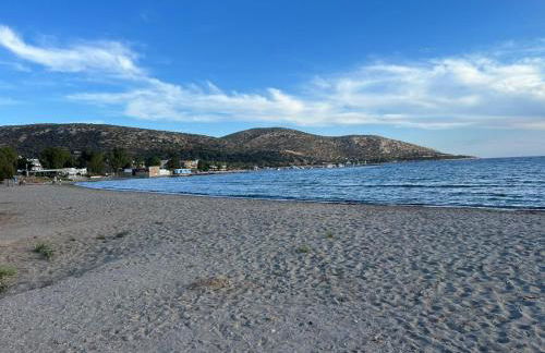 Athens Palaia Fokaia Entire Flat 2 bedrooms with panoramic sea views and a massive veranda , only steps away from the beach and amenities - Foto 11