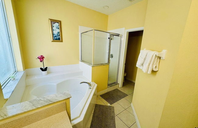 7/6.5 Beautiful Vacation Home With Private Pool, and Much More!! - Foto 23