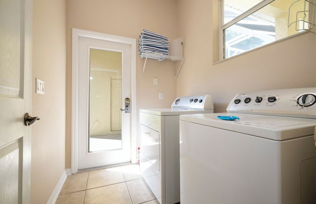 Stunning 5 Bd Home w Pool Close to Disney 7420 - Foto 26