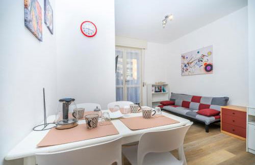 GuestHost - Zia Dina APT - with Balcony - Foto 8