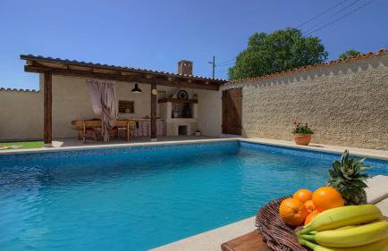 Charming villa Eleonora with pool near Pula - Foto 9