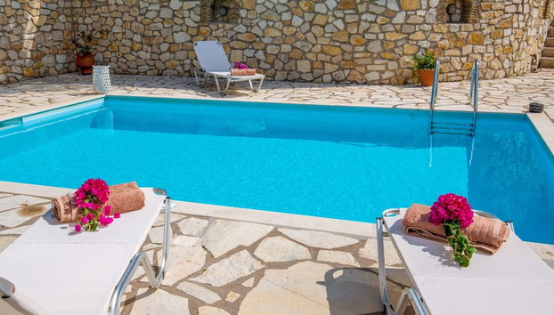 Dive Into Summer - Kirki s Cozy Pool Gem on Paxoi - Foto 4, Habitación