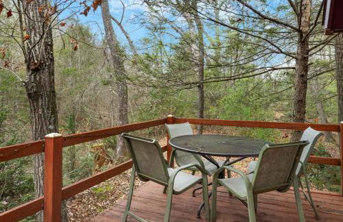 Loft Wood Stove Fire Pit Grill & Deck on Creek - Foto 38