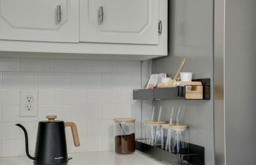 5min drive to AN Golf Club l Pet-Friendly l Big Backyard, BBQ & Fun Activities - Foto 27