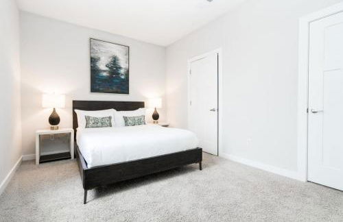 CozySuites Music Row Stunning 2BR -free parking 35 - Foto 18