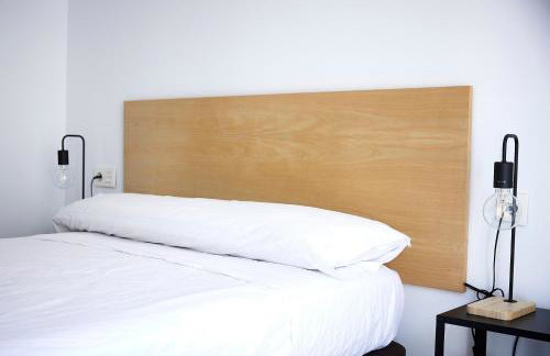 Two room two bath with a big private terrace - Photo 8