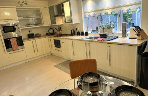 Comfy NEC, Birmingham Airport Stay, Free Parking - Foto 14