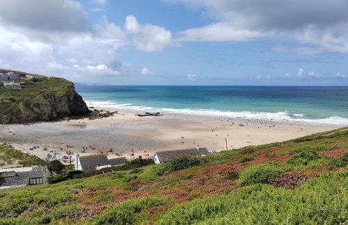 Unique coastal detached property - Foto 2